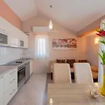 One-bedroom In Lägenhet Prigradica