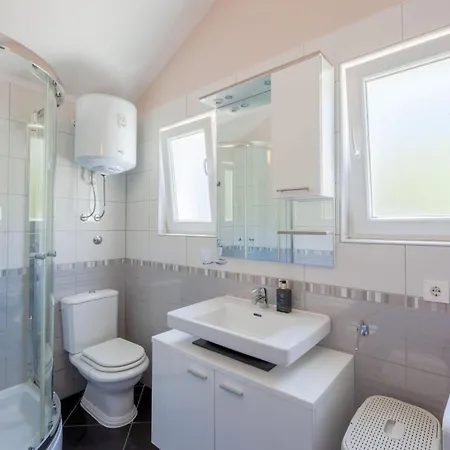 One-bedroom In דירה