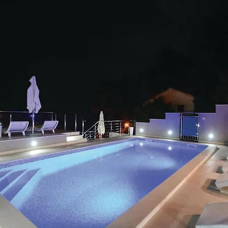 One-bedroom In Appartement Prigradica